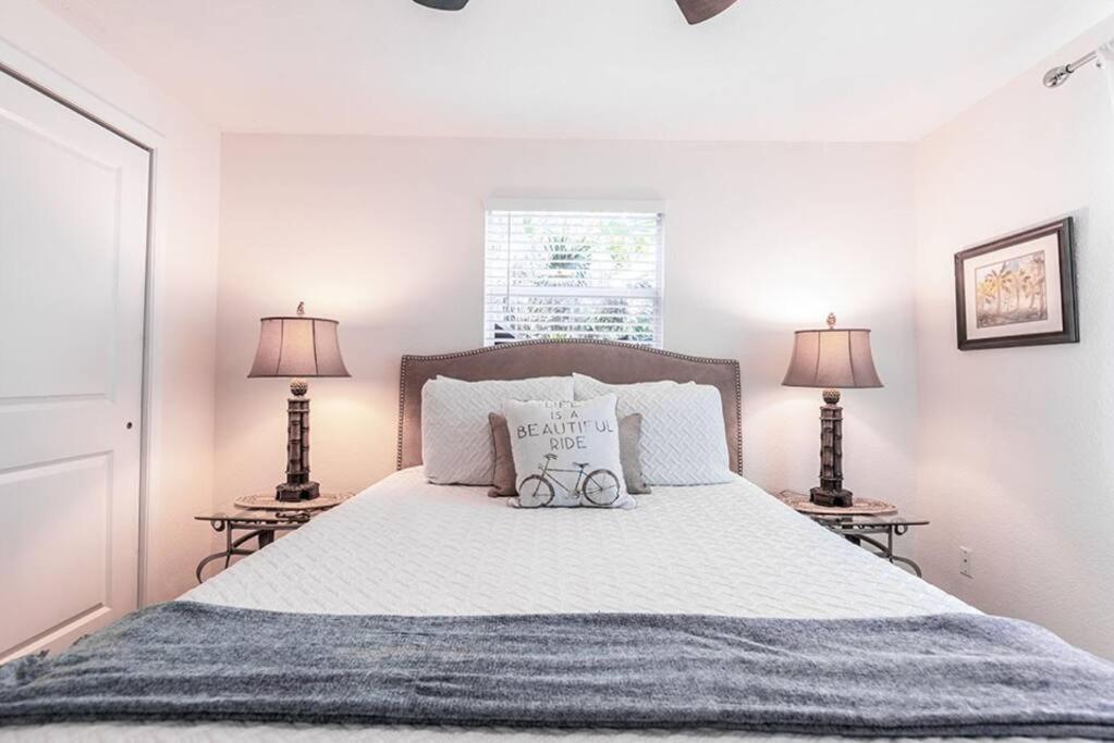 Your Tranquil Escape Is Found Directly On The Beach At The Serenity Beach Condo. Siesta Key Dış mekan fotoğraf