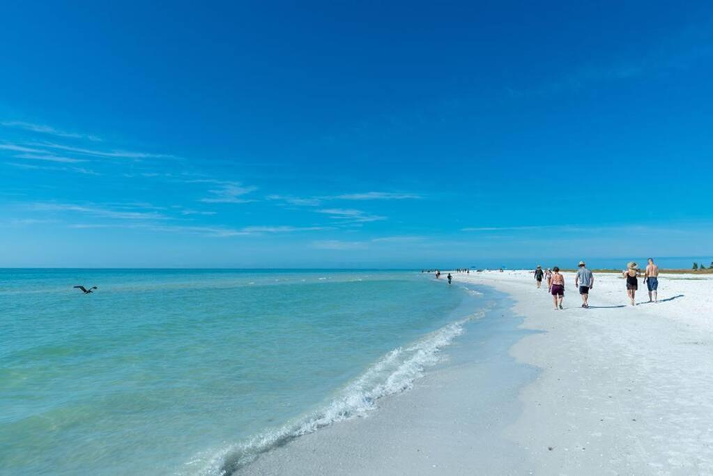 Your Tranquil Escape Is Found Directly On The Beach At The Serenity Beach Condo. Siesta Key Dış mekan fotoğraf